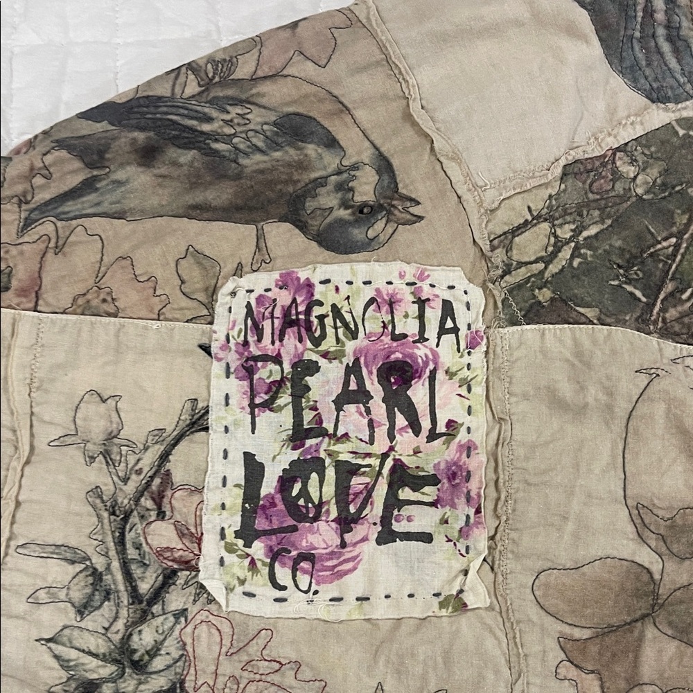 Magnolia Pearl Artistic Floral Cape Jacket - Picture 7 of 8